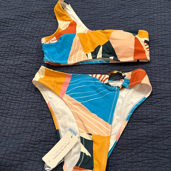 Other - NWT Cupshe One Shoulder